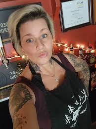 Sherri Hutton's Instagram, Twitter & Facebook