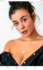 Beh che Filippo resti impassibile mentre portano in carcere il padre mi  sembra un po' troppo surreale