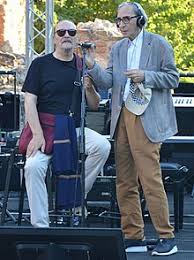 Una mia amica mi disse che, dovendo liberare un convento, lo vendevano a basso. Franco Battiato Wikipedia