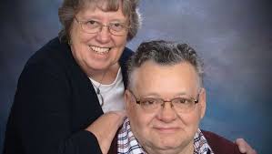 Lloyd and Tinti to wed