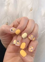 Una buena idea para lucir unas uñas perfectas, es un decorado en corazones. 49 Mejores Disenos De Unas Para Primavera Verano 2019 Mejores Disenos De Unas Manicura De Unas Disenos De Unas