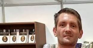 A murit Bogdan Cristea, profesorul de limba română extrem de popular pe  Facebook. Avea doar 36 de ani