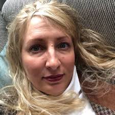 Jeanette Toth (@jm_toth)