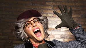 Ma nell'immaginario collettivo, maria amelia monti è la moglie di gerry scotti. Maria Amelia Monti Protagonista A Bellano In Uno Spettacolo Per Telethon Eventi A Lecco