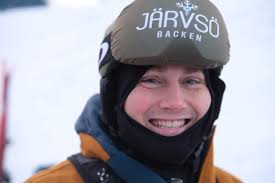 🎿☀️ Dag 3 på Ski: Sol, Langrend og Fakkeloptog! 🌟🔥 Fantastisk tredje dag  i Järvsö! Vi blev mødt af strålende solskin, en fantastisk måde at starte  dagen på. Vores dag på langrendsløjperne