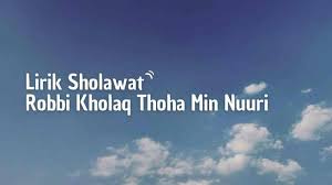 Jun 17, 2021 · lirik sholawat shallallahu ala muhammad tulisan arab, latin dan terjemahan versi alma esbeye lirik dan arti lagu huwa huma hum, isim dhomir compos by mawang viral di tiktok sholawat tibbil qulub lirik arab dan terjemahan, berikut keutamaannya dapat menjadi obat penyakit Topik Lirik Sholawat Halaman 3 Lirik Sholawat Robbi Kholaq Thoha Min Nuuri Tulisan Arab Latin Dan Terjemahannya Surya