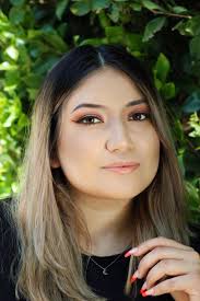 Bio — Rachel Rendon