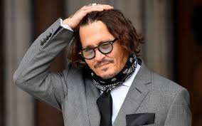 How the world's most beautiful movie star turned very ugly. Johnny Depp Wurde Pirat Und Ging Unter