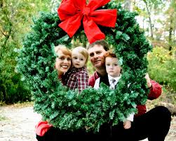 Capture a classic shot of the children having marshmallows and drinking hot chocolate in the garden. 15 Cute Diy Christmas Photo Ideas