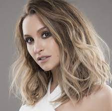 Carla carolina moreira diaz (born 28 november 1990) is a brazilian actress and singer. Carla Diaz Facebook