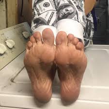 I'm an old feet guy lol. Crossed And Barefoot Lizzy Townsend S Barefeet Soles Facebook