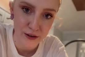 Woman in tears as only one child RSVPs to sister's birthday party after  their mum died