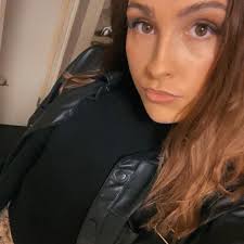 This Bluey Inflatable Armchair is brilliant for inflating for your child to  sit in around the house, in the garden or when taking them camping 👌  Features a really fun design, ONLY £