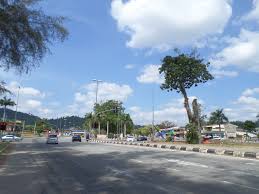 Pejabat pembuat akta tanah/notaris dan kepala kantor yang membidangi pelayanan lelang negara melaporkan pembuatan akta atau risalah lelang perolehan hak atas tanah dan/atau bangunan kepada kepala daerah paling lambat pada tanggal 10 (sepuluh) bulan berikutnya. Maran Wikipedia Bahasa Melayu Ensiklopedia Bebas