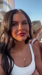 crazy girl or ? @Lex