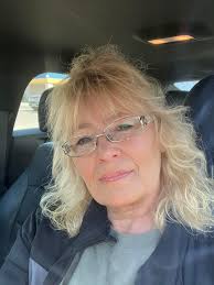 Hi does anybody know how Michelle Curnow is going..HSC 1984..??