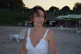 Radu beligan, la 95 de ani, are cont pe facebook si joaca teatru ca in tinerete. Lamia Are 49 De Ani Dar Arata Ca E O Adolescenta Fiica Lui Radu Beligan Pozeaza Sexy Pe Scena Imagini Nemaivazute