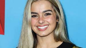 Aug 04, 2021 · padgett (addison rae) sings, shops, and falls off a horse in the new he's all that trailer. Tiktok Star Kardashian Bff Addison Rae Sahnt Krasse Hollywood Filmrolle Ab