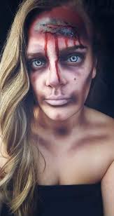 We're having a spooky party at my cosmetology school today and this is what  I wore. 😊 glad with how it turned out!