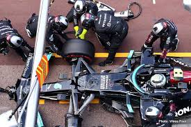 Valtteri bottas admitted he foresaw his bad start from pole in formula 1's chinese grand prix. Mercedes We Eventually Didn T Get The Wheel Off Grand Prix 247