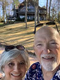 Her Sweet But Simple Message Appealed to Him