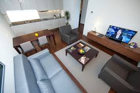 De ce cantam noi acest cantec? Din ParaginÄƒ La Patru Stele Cum A Redevenit Hotel CiÈ™migiu Perla Coroanei Revista Cariere