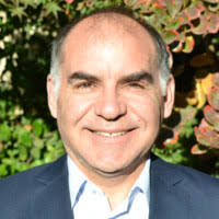 2 "Leonardo Sandoval Fedelli" profiles