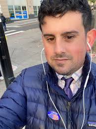 Look at that crowd size! ♥️🤍💙 Harris