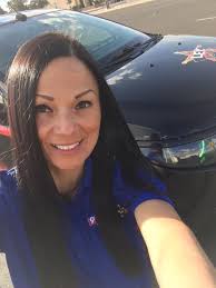 LA LEY 104.7 y Patsy Casas regalando dinero en las calles de Odessa