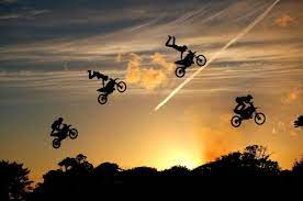 Fotografias Diferentes Que Puedes Practicar Ahora Mismo Actualizado Motocross Photography Time Lapse Photography Time Lapse Photo