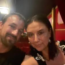 What happens if someone decides not to split the money in Love Island?