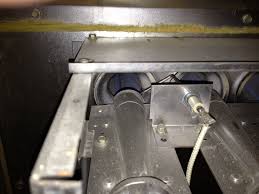Dec 16, 2007 | heating & cooling. Lennox G40uh 48b 090 02 Heat Mode Fires Up Shuts Down Blower Motor Not Coming On Diy Forums
