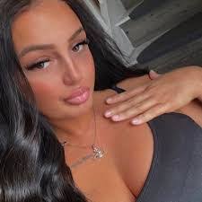 Chante Jones's Instagram, Twitter & Facebook