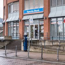 Due to increasing infection numbers, we are closing the service of the branches at particularly vulnerable. Weniger Kunden Mehr Einlagen Radio Mulheim