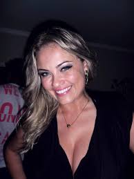 Ellen de Esmeraldas by Daniela Azevedo