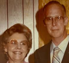 Elinor Case's Instagram, Twitter & Facebook