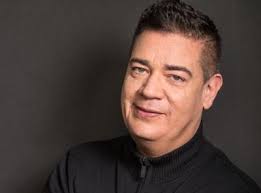 Ray reyes entrou para o menudo em 1983. W15jdyq6 Uv2im