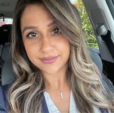 Nicole Neto's Instagram, Twitter & Facebook