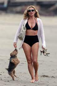 Stars Over 50 Flaunt Their Bikini Bodies Swimsuits For Older Women Flattering Bathing Suit Suits For Women