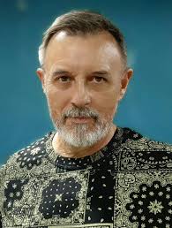 Snow and waves 😍 video courtesy @secretspotsurfshop