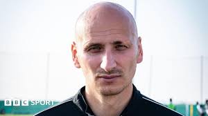 Voetballer Jonjo Shelvey over het verlaten van Engeland voor Dubai: "Als ik  eerlijk ben, wil ik niet dat mijn kinderen meer in Engeland opgroeien. We  hebben het geluk gehad dat we in