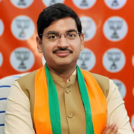 Sampatiya - मध्यप्रदेश भाजपा के मीडिया प्रभारी श्री आशीष अग्रवाल जी को जन्मदिन की हार्दिक बधाई एवं शुभकामनाएं 💐 ईश्वर आपको स्वस्थ एवं दीर्घायु ...