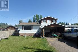 A basic 3 bedroom house can now be bought for a little less than £220,000. 12 Incredibly Cheap Houses For Sale In Canada