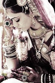 Pin By Lauren Howitt On Hindi Wedding Indian Bride Indian Fashion Fashion