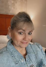 Kimberly Cornwell's Instagram, Twitter & Facebook