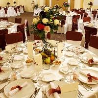 Ai restaurant si organizezi nunti botezuri sau alte evenimente. Organizare Evenimente De La 346 Firme