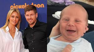 Congratulations to Love Island's Cara De La Hoyde and Nathan Massey who  have welcomed their baby!