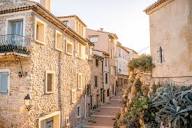 Discover Antibes Old Town | French Riviera | Absoluty.com