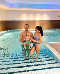 Gulácsi 2007 yılında mtk budapest'ten liverpool'a bir yıllık kiralandı. Potret Cantik Mama Muda Diana Vigh Istri Kiper Rb Leipzig Peter Gulacsi