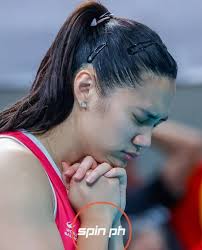 Creamline cool smasher fans at live streaming